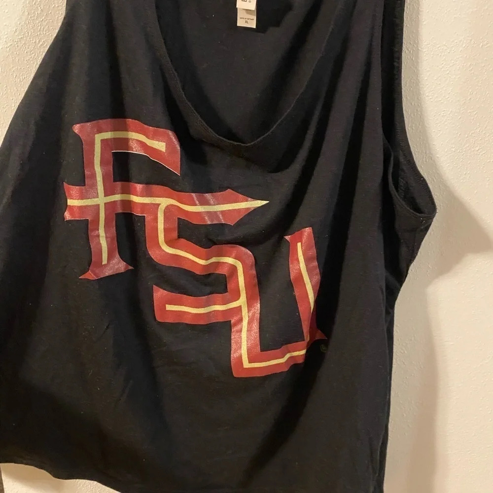 Tank Top [B7] - Picture 2 of 4